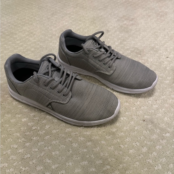 LNC Travis Matthew Cuater Men’s Sneakers size 9.5
Only worn twice! - Picture 4 of 5